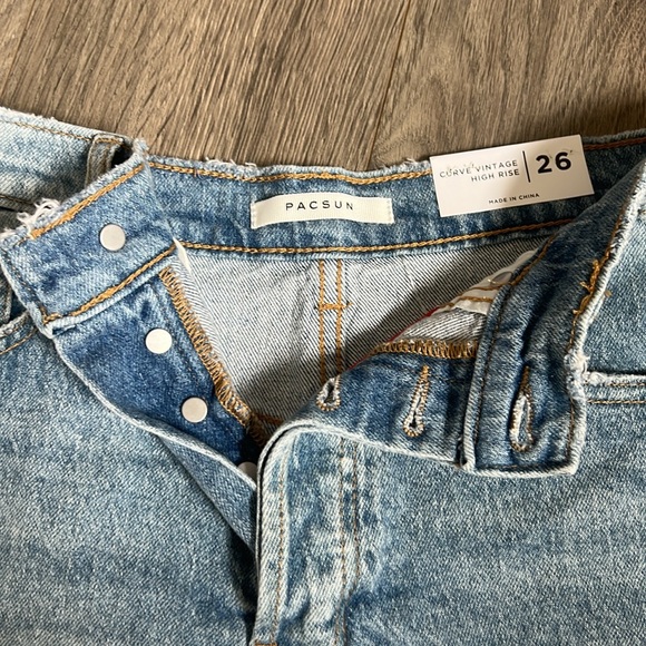Pacsun curve vintage high rise shorts - Picture 3 of 3